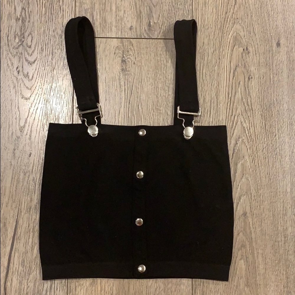 Black crop top